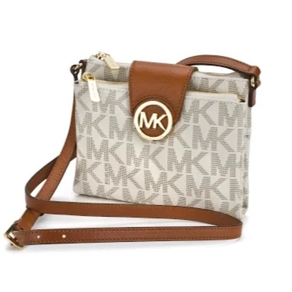Michael Kors Fulton Large Crossbody Vanilla with gold hardware all over monogram - Picture 1 of 16